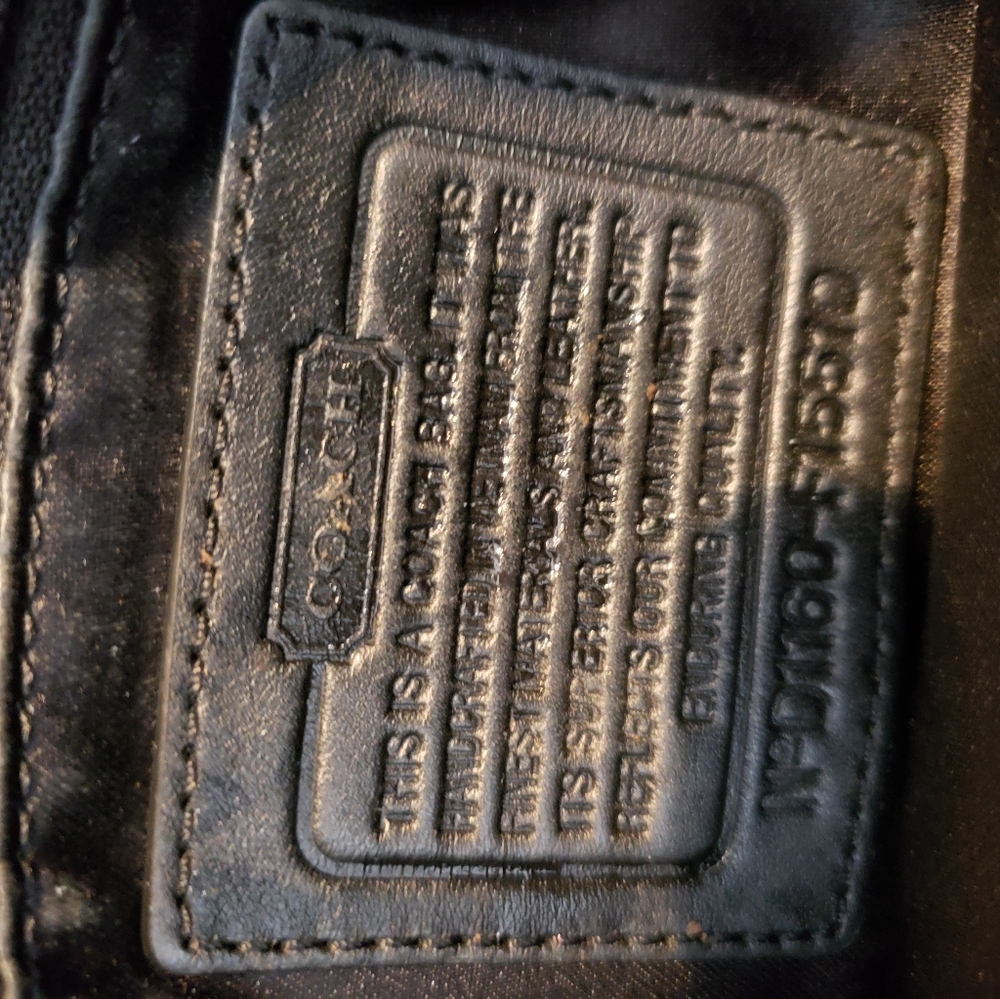 Coach Singature Large Shoulder Bag - Picture 3 of 9